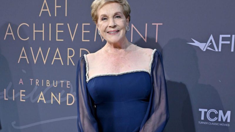 Image of Julie Andrews on the red carpet.